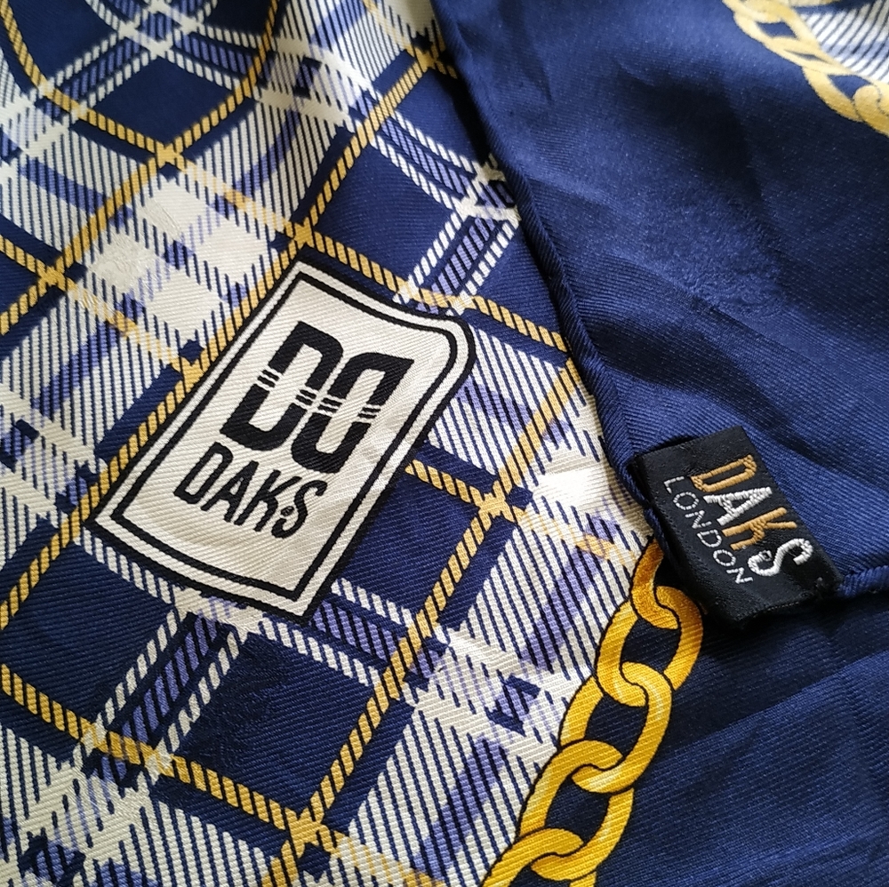 Daks  Silk Scarf Vintage - Picture 9 of 10